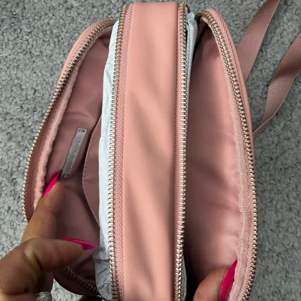 Lululemon Crossbody Camera Bag Pink Peony 2L Water Repellent LW9DT3S PNPA - Image 3