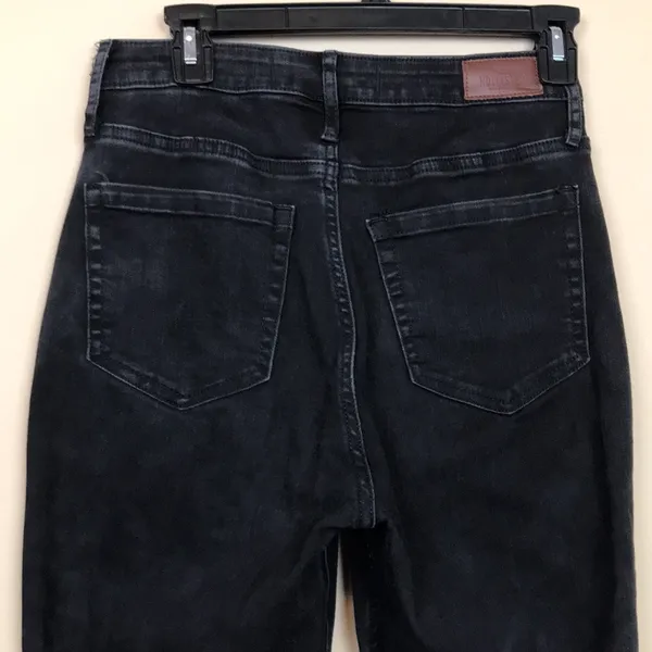 Hollister Women’s Black Denim Ultra High-Rise Mom Jean - Image 8