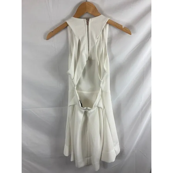 Lulus pleated a-line fit and flare skater dress Size Small - Image 5