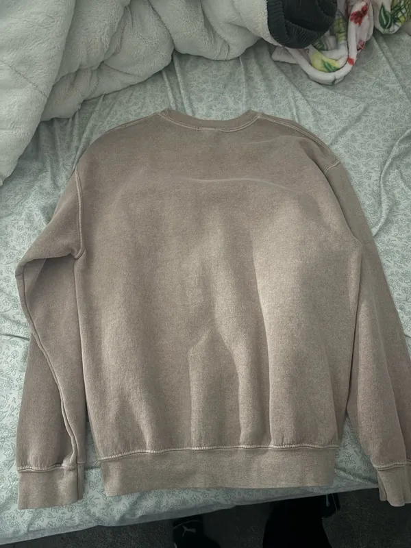 Urban Outfitters Crewneck - Image 3