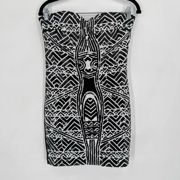 NWT 2B Bebe‎ Sasha Tribal Sequin Strapless Black & White Mini Dress Size Medium - Image 2