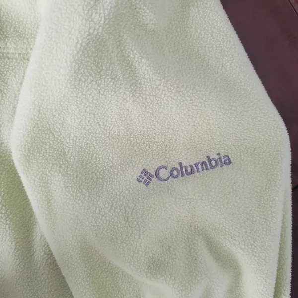 Columbia fleece with hood size large in grinish/yellow color. Very warm - Image 3