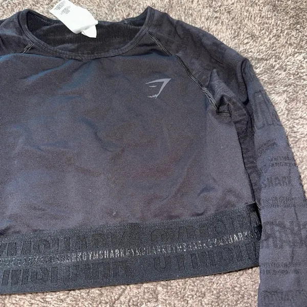 Gymshark cropped long sleeve - Image 2