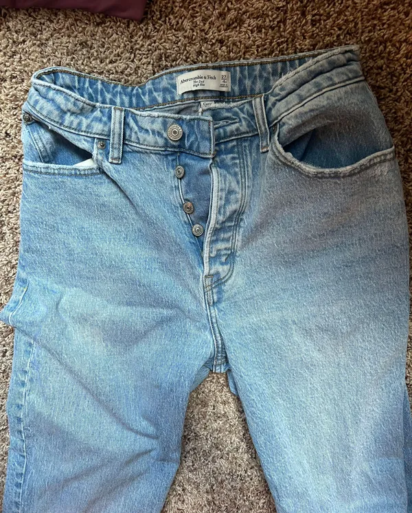 Abercrombie Curve Love The Dad Jeans - Image 4