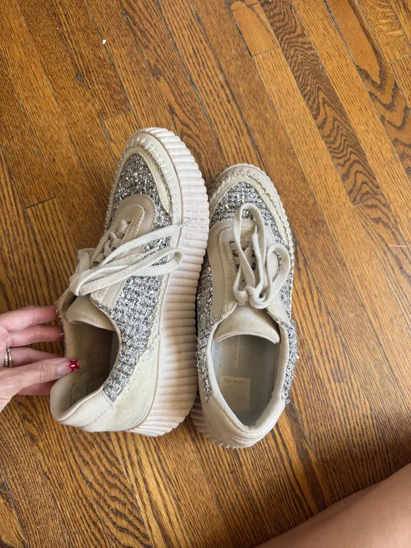 Dolce Vita Sneakers - Image 2