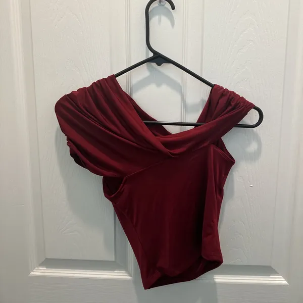 Express Women's One-Shoulder Twist Front Top - Burgundy - Image 2