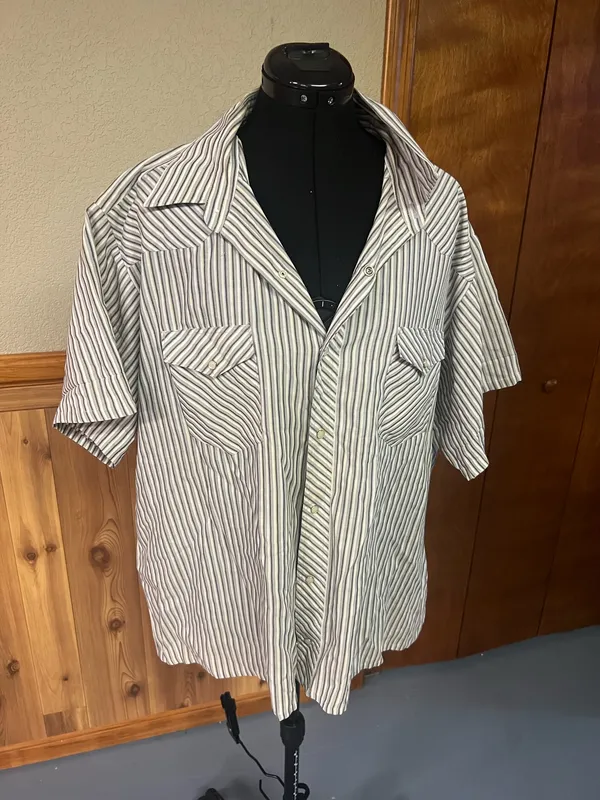 Wrangler Men’s striped western button down - Image 3