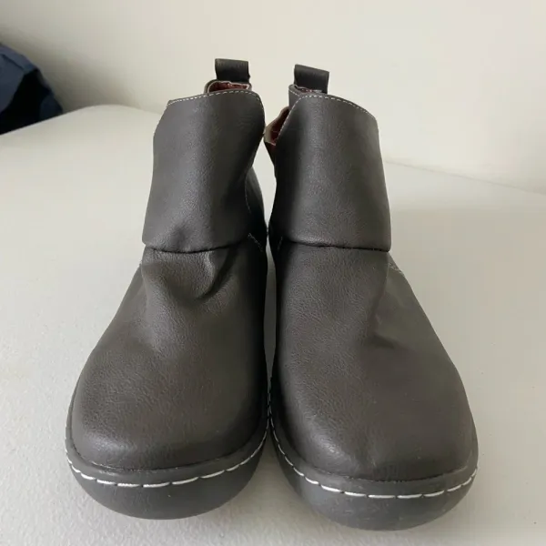 NEW | Women's ankle‎ hook and loop strap fashion boots casual — size 10.5 - Image 2