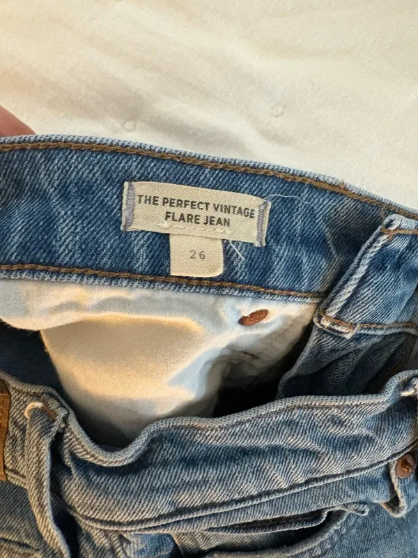 Madewell The Perfect Vintage Flare Jeans - Image 4
