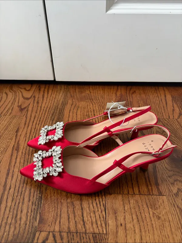 a new day Red Pointed Slingback Heels with Crystal Buckle Size 7.5 New - Image 5