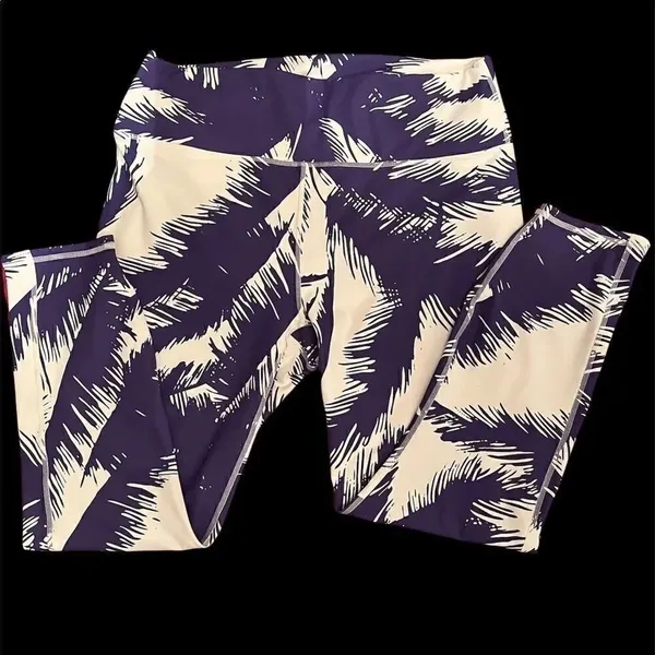 NWT fabletics leggings! Super soft and cute! - Image 2