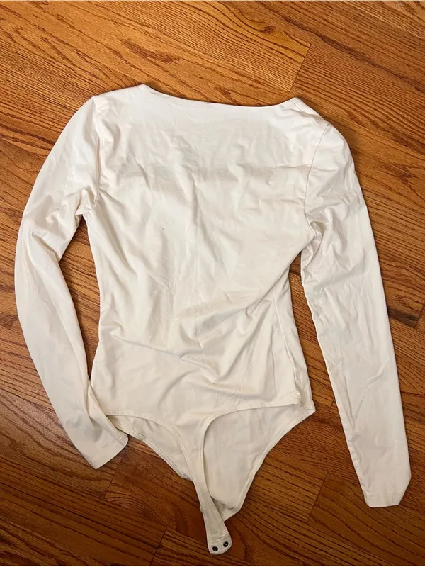 Abercrombie Long-Sleeve Square Neck Cream Bodysuit - Image 6