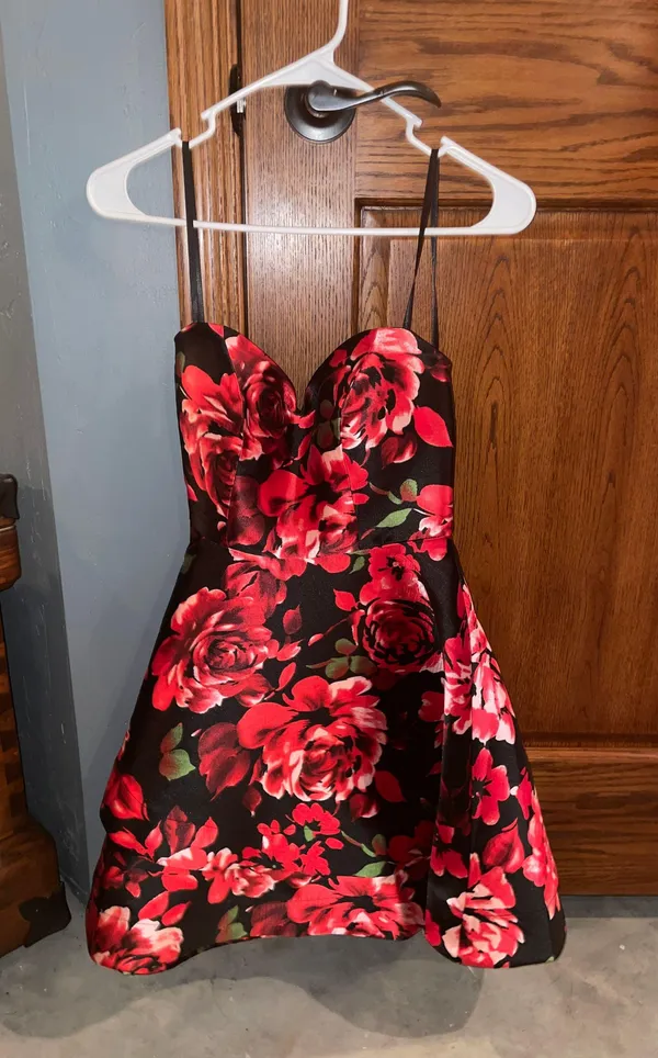 Rose Floral Homecoming Dress - Image 3