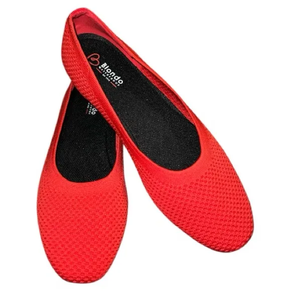 Women's Red Flats blondo. New - Image 4