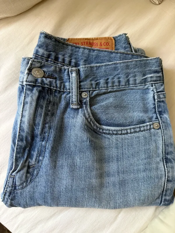 Levis Medium Wash Straight Leg Jeans - Image 5