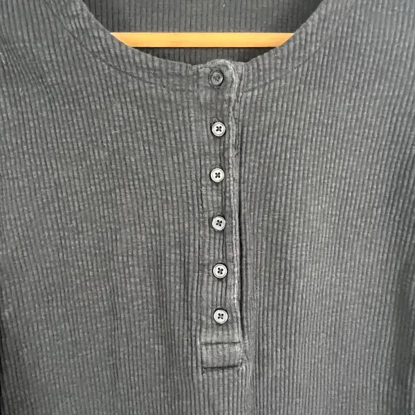Levi’s ribbed henley top   - Image 4