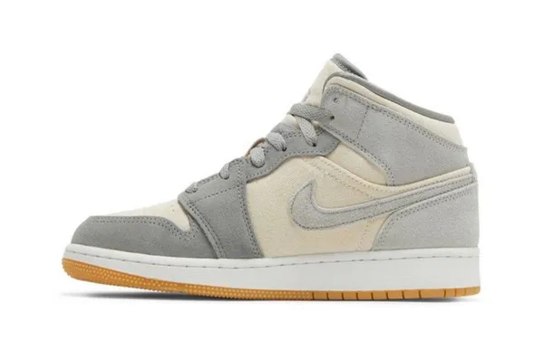 Nike Air Jordan Mid - Image 2