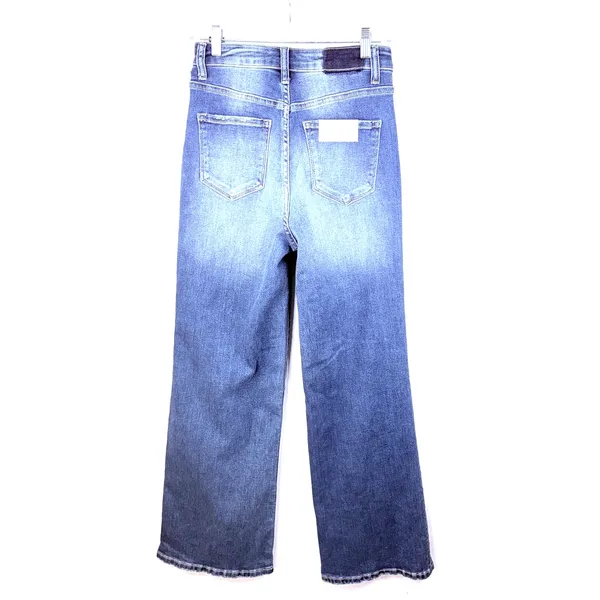Risen Women's High Rise Wide Flare Jeans New with tags Size 3 / 26 - Image 5