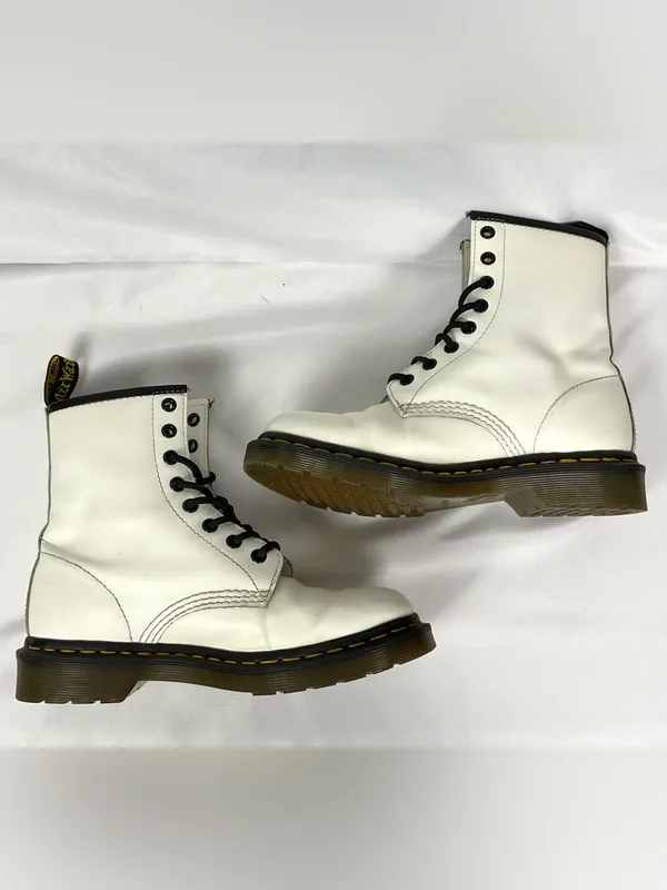 Dr. Martens 1460 8-Eye White Smooth Leather Lace Up Boot Combat Women’s Size 7 - Image 9