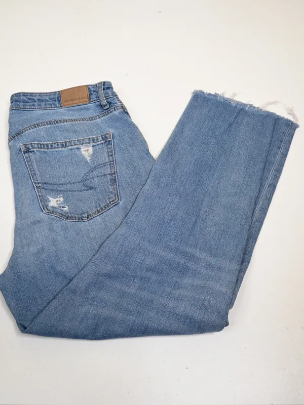 American Eagle Women's 8 Busted Knee Mom Jean - Image 3