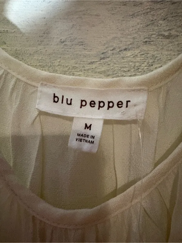 Blu Pepper Asymmetrical White and Green Resort Midi Dress size M NWOT - Image 5