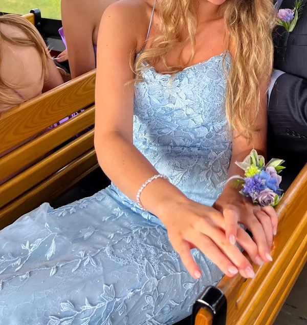 Light Blue Prom Dress Size 2 - Image 4
