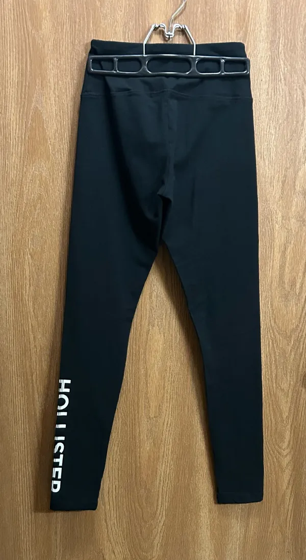 Hollister Southern California Graphic Logo Leggings - Image 5