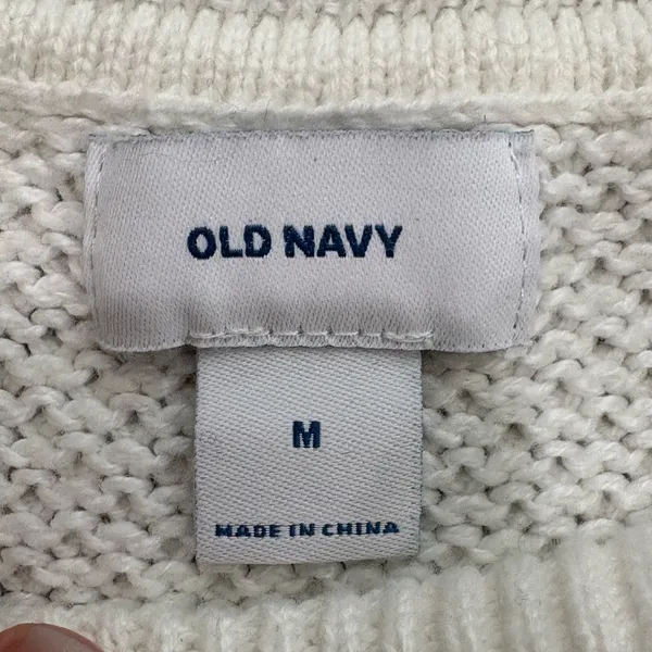 Old Navy Cream Knit Sweater Size M - Image 4