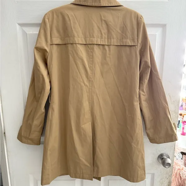 London Fog women’s khaki color Double-Breasted Trench Coat no belt size Small - Image 10