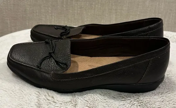 Clarks COLLECTION Shoes Soft Cushion Brown Slip-On Womens Size 9.5M - Image 4