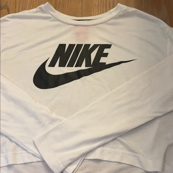 Nike Essential Longsleeve Women's Crop Top White/Black - Image 4
