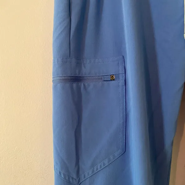 FIGS Ceil Blue Zamora Jogger Scrub Pants Uniform Nurse Doctor Women's size Small - Image 4