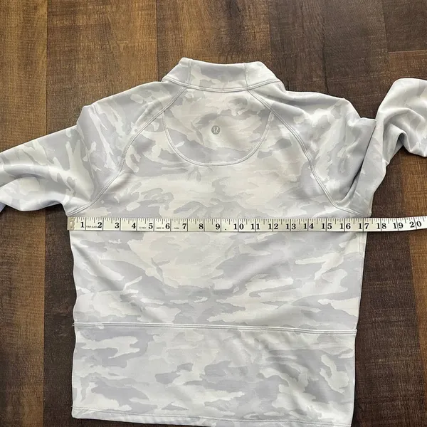 Lululemon Pace Pursuit Long Sleeve White Camo Top Size 6 - Image 3