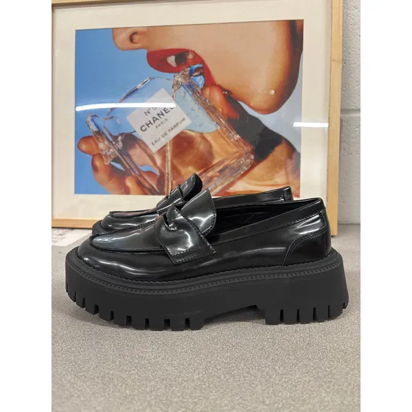 New Crown Vintage Size 6 Black Sage Chunky Patent 90s Slip On Penny Loafers - Image 3