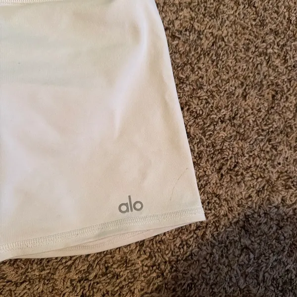 Alo Biker Shorts - Image 4