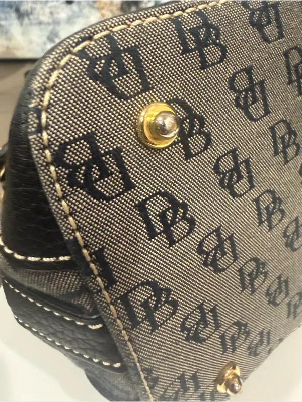 V2K Dooney Bourke Vintage Satchel Crossbody Canvas Logo Bag EUC - Image 7