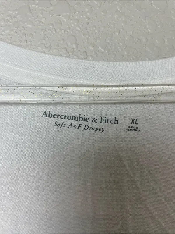Abercrombie & Fitch White V-Neck Short Sleeve Longer Length Tee Size XL - Image 3