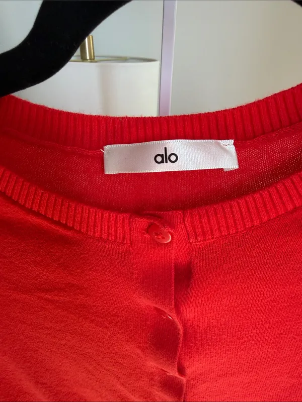 Alo Yoga Supernatural Sweater Cardigan – Bright Red – Size XS. - Image 4