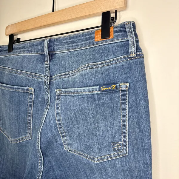 7 For All Mankind Luxe Straight Leg Cropped Jeans Size 10 Raw Hem High‎ Rise - Image 4