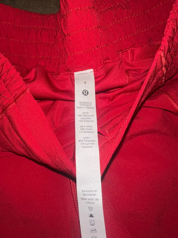Lululemon Hotty Hot Shorts 2.5" Red High-Rise - Image 3