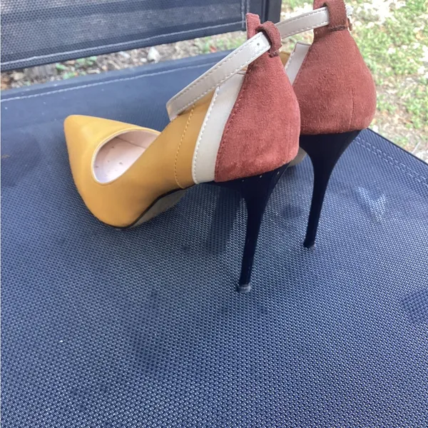 Elegant Yellow and Brown Women's Heels - Image 2