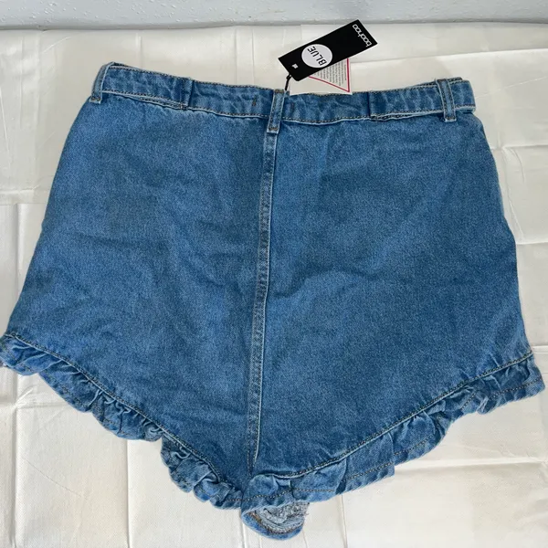 Boohoo NWT High Waist Jean Shorts! - Image 3