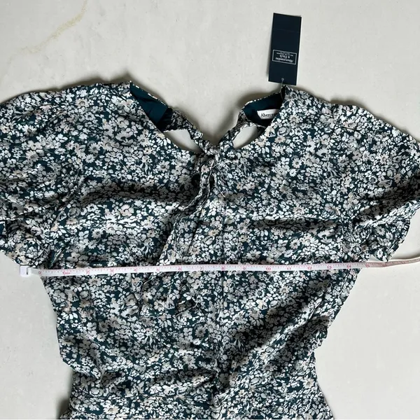 Abercrombie & Fitch Floral Print Open-Back Romper, Size XXS, NWT - Image 12