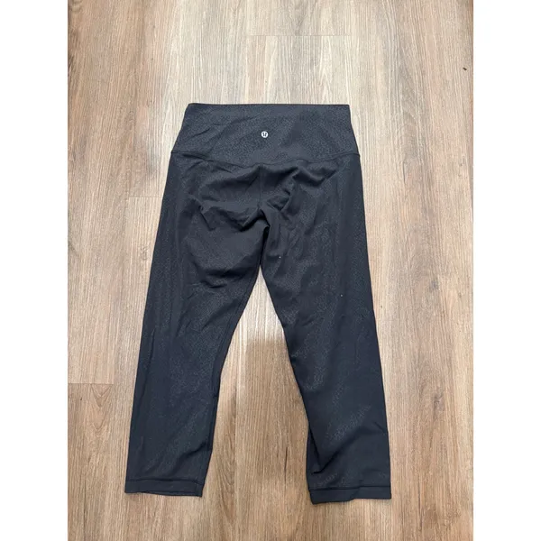 Lululemon‎ align High-Rise Crop 21 Black Leopard Embossed Leggings Size 10 - Image 2