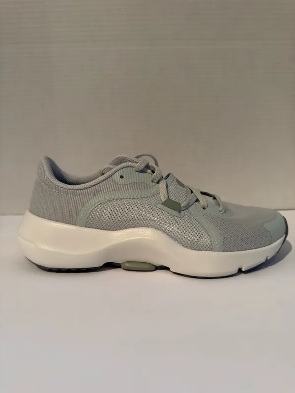 Nike Women’s In-Season Trainer size 6.5W - Image 4