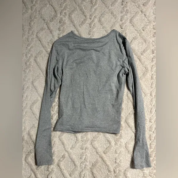 Grey longsleeve small - Image 2