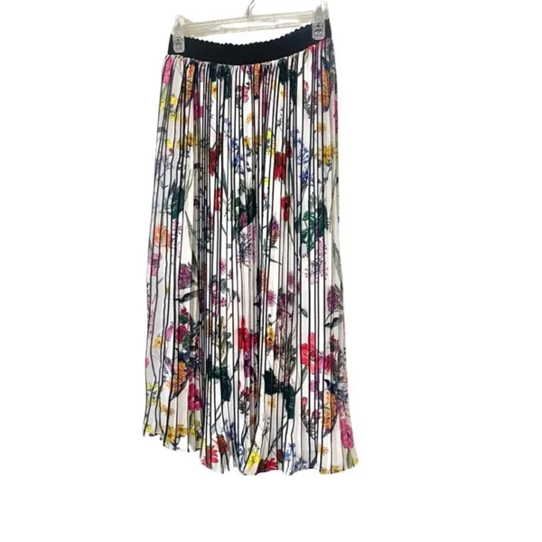 Elliatt Revolve Luxury‎ Paradox Pleated Midi Skirt Small S - Image 3