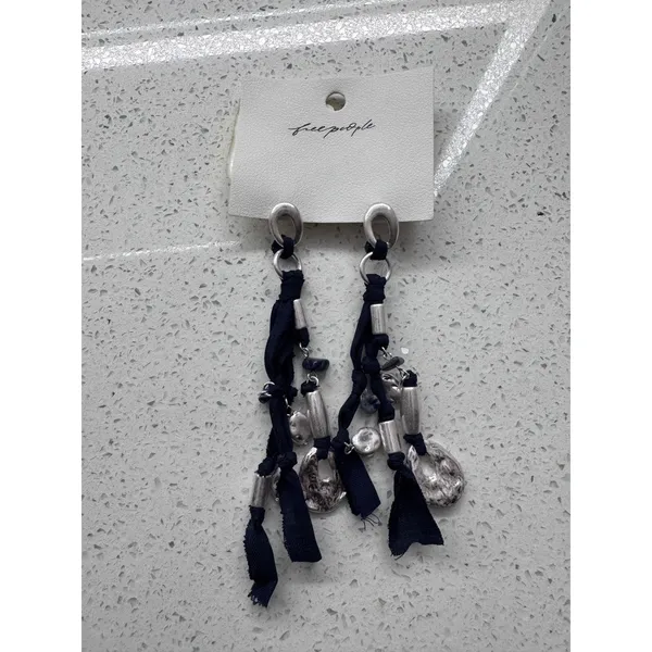 Free People Pretty Baby‎ Drop Earrings Navy/Silver NWT MSRP $38 - Image 2