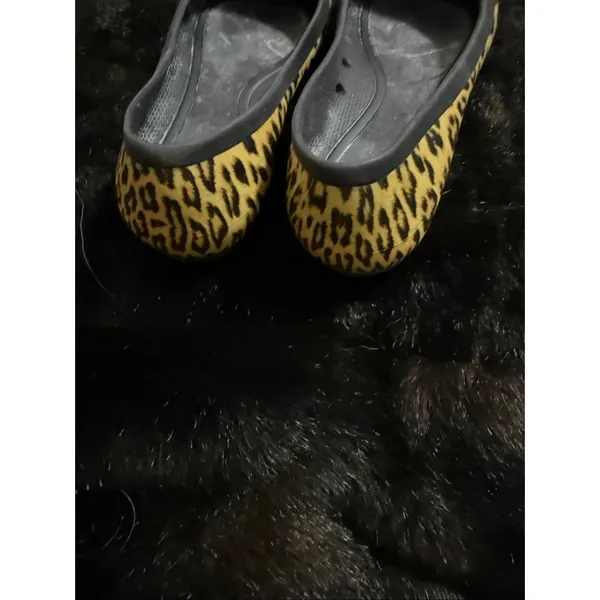 Crocs Lina Graphic Animal Leopard Print Ballet Flats Women's Size 7 Waterproof - Image 3