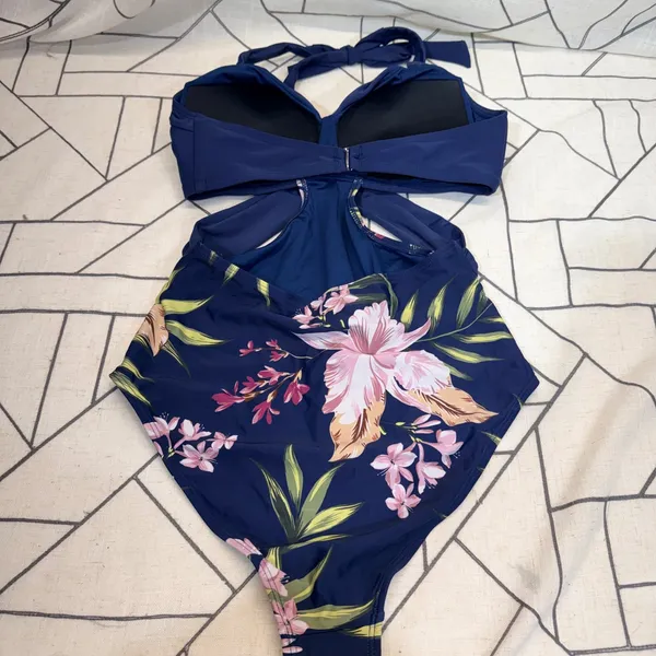 Cupshe One Piece‎ Swimsuit M Navy Blue Tropical Floral Wrap Halter Cutout NWT - Image 8